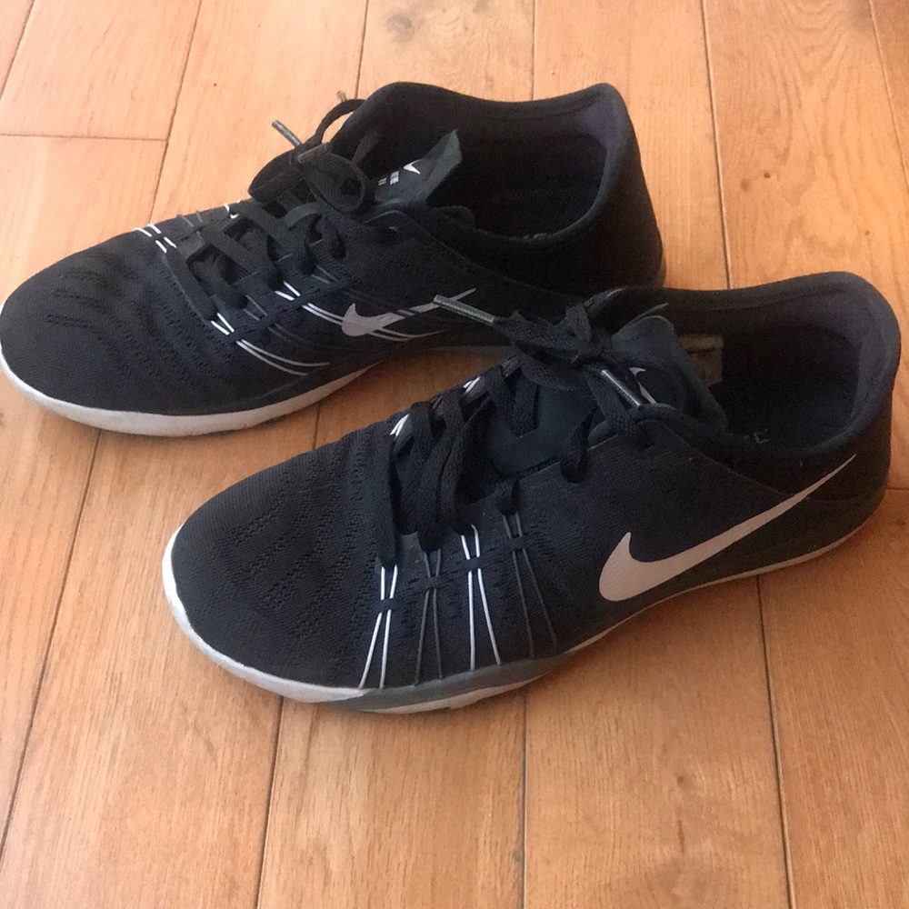Nike FR 6 Training shoes